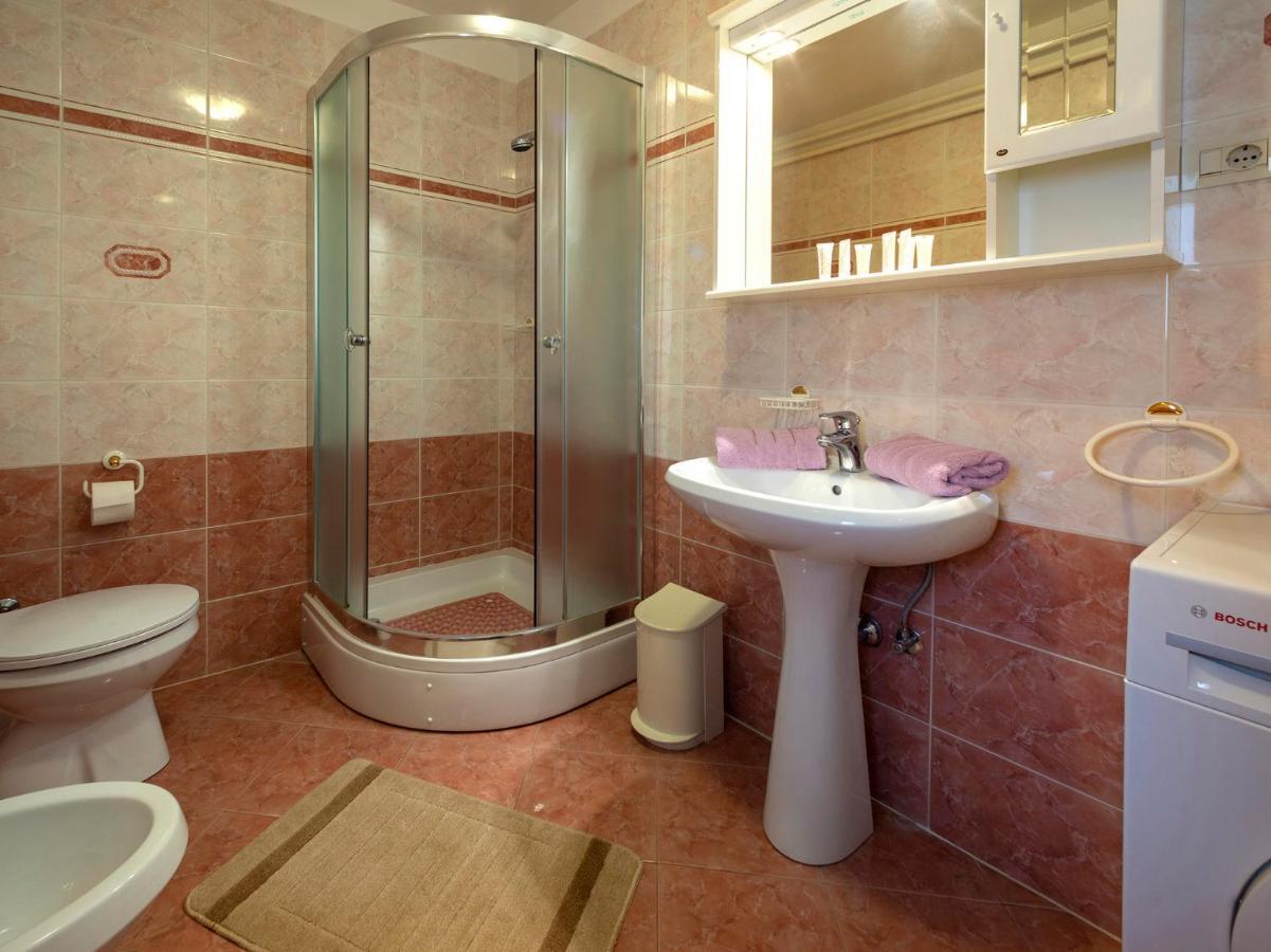Vila Renato Porec Esterno foto